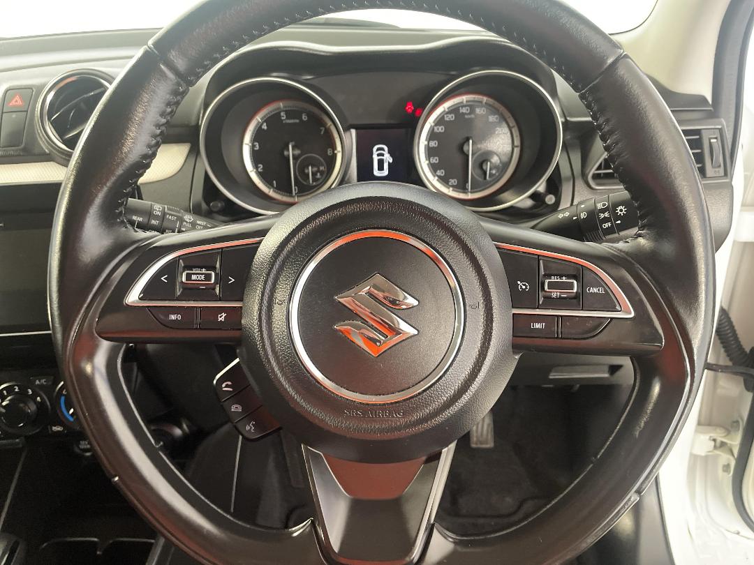 Photo '27' of Suzuki Swift Photo '27' of Suzuki Swift