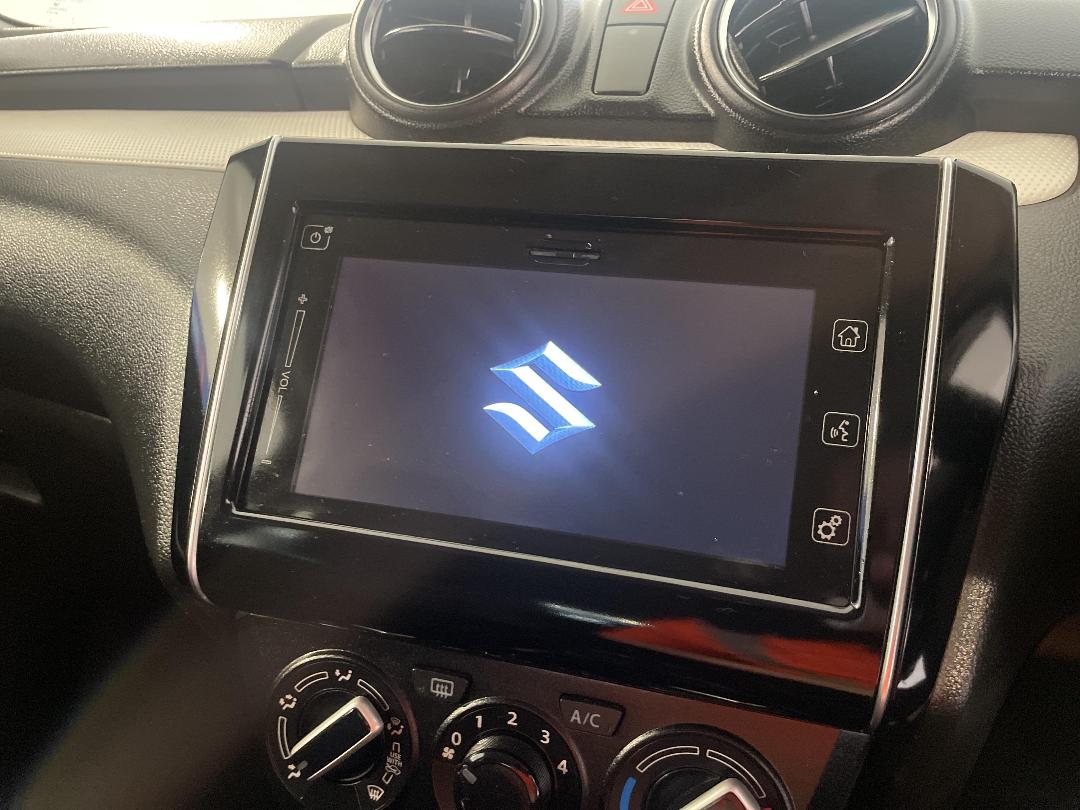 Photo '28' of Suzuki Swift Photo '28' of Suzuki Swift