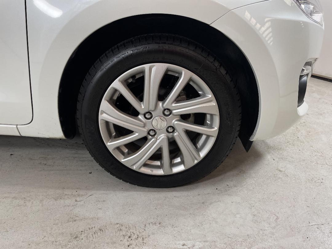 Photo '9' of Suzuki Swift