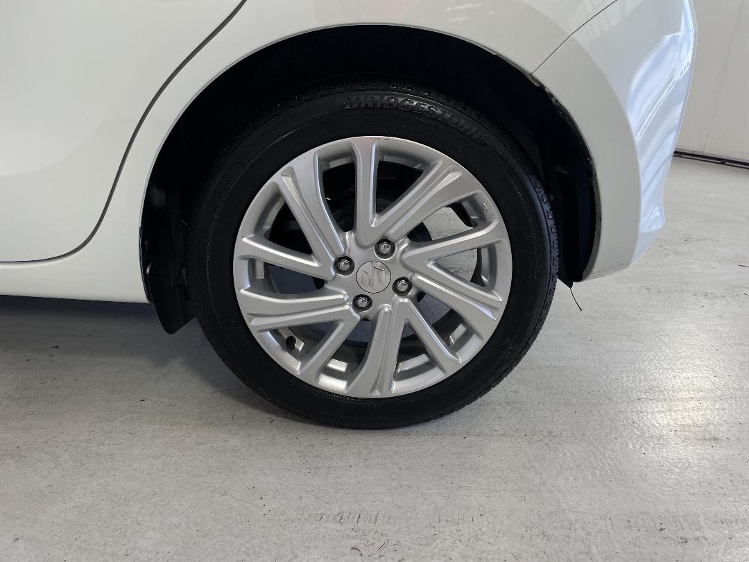 Photo '11' of Suzuki Swift