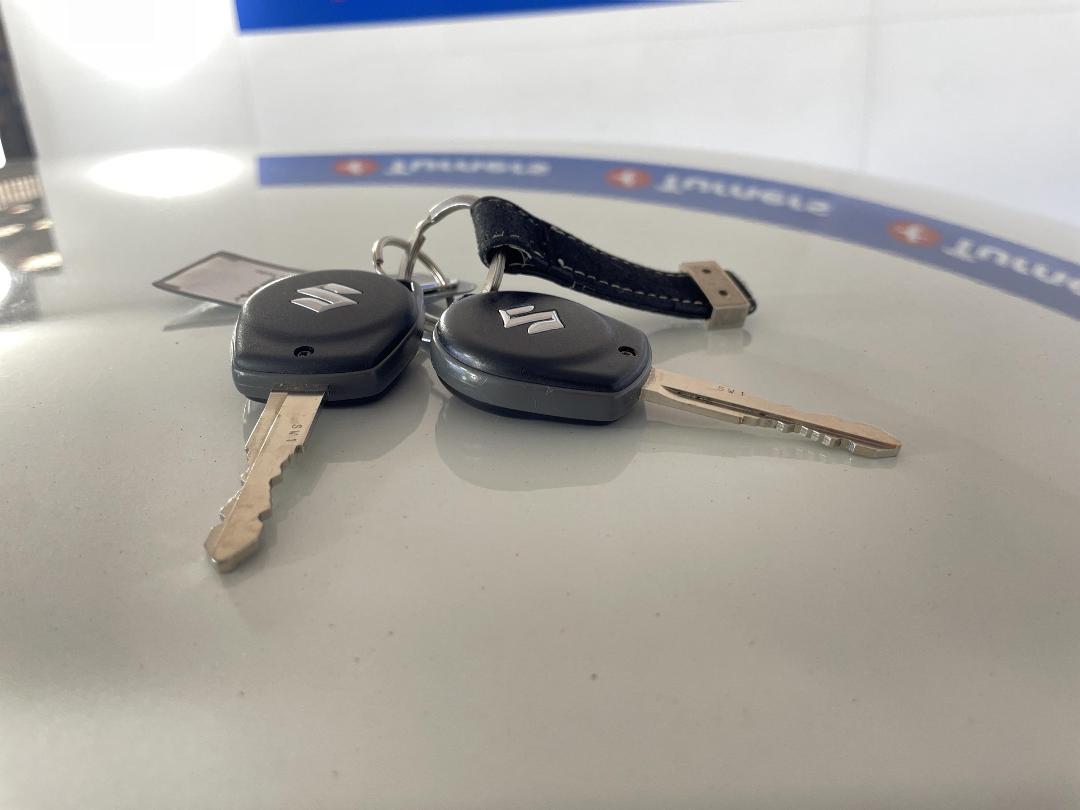 Photo '22' of Suzuki Swift