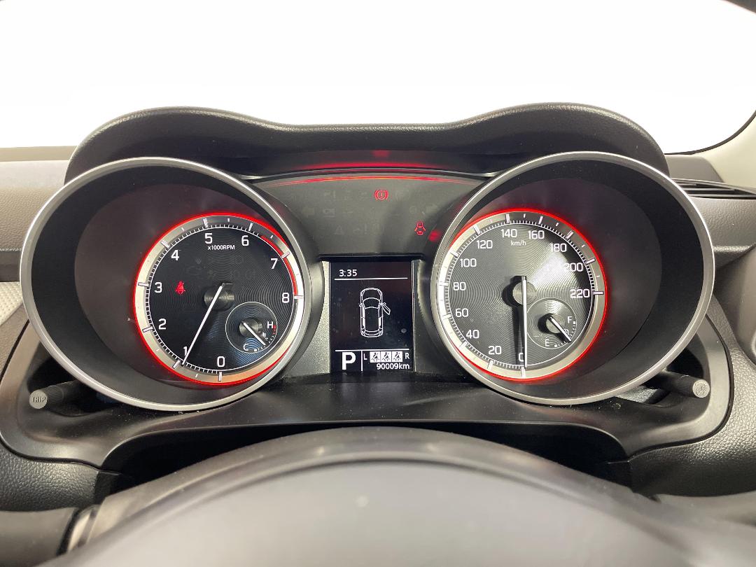 Photo '21' of Suzuki Swift