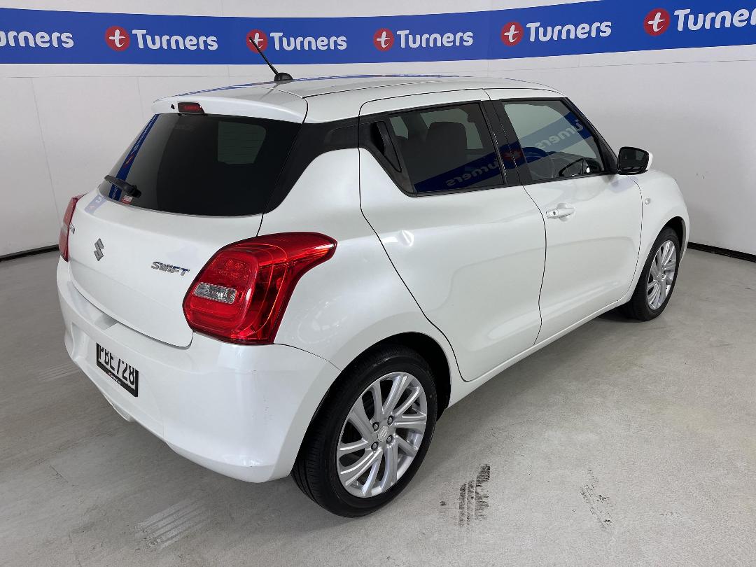 Photo '7' of Suzuki Swift