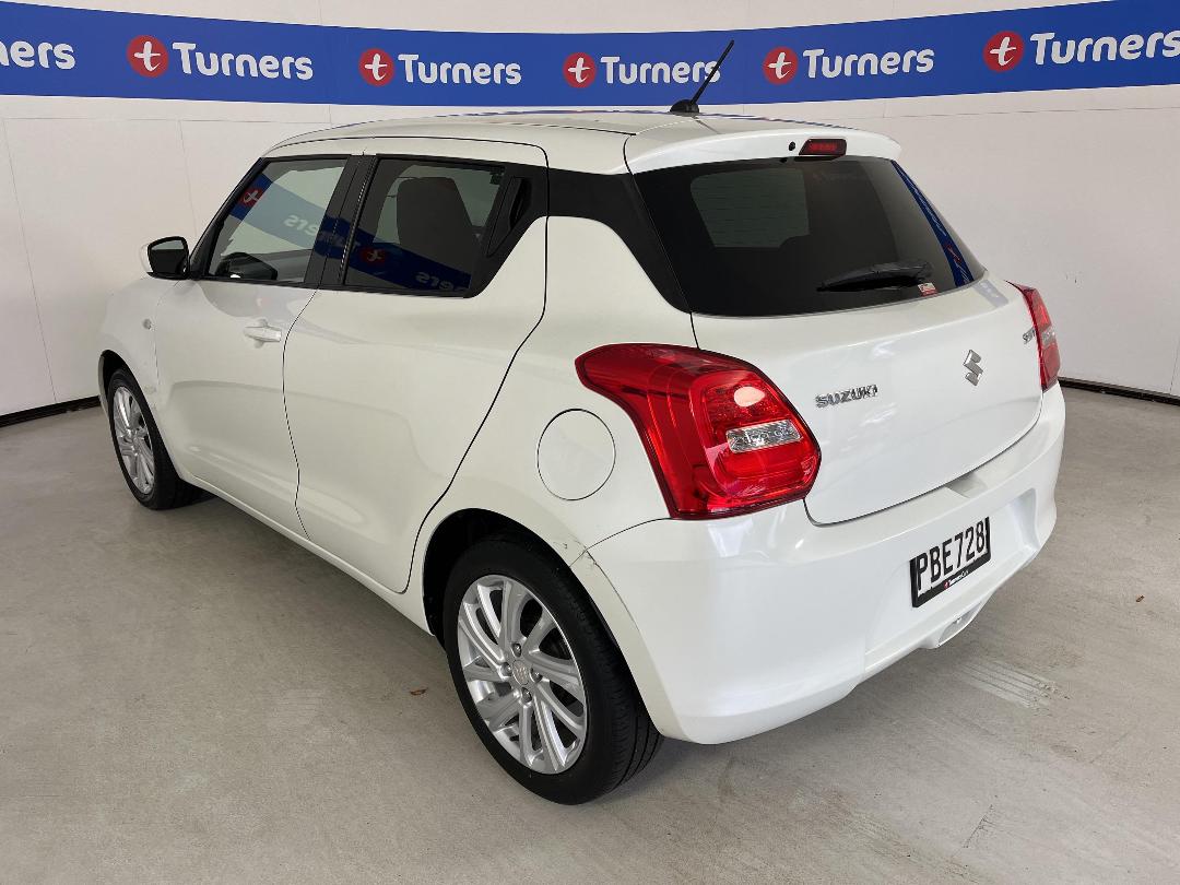 Photo '5' of Suzuki Swift