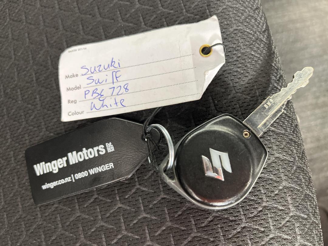 Photo '22' of Suzuki Swift