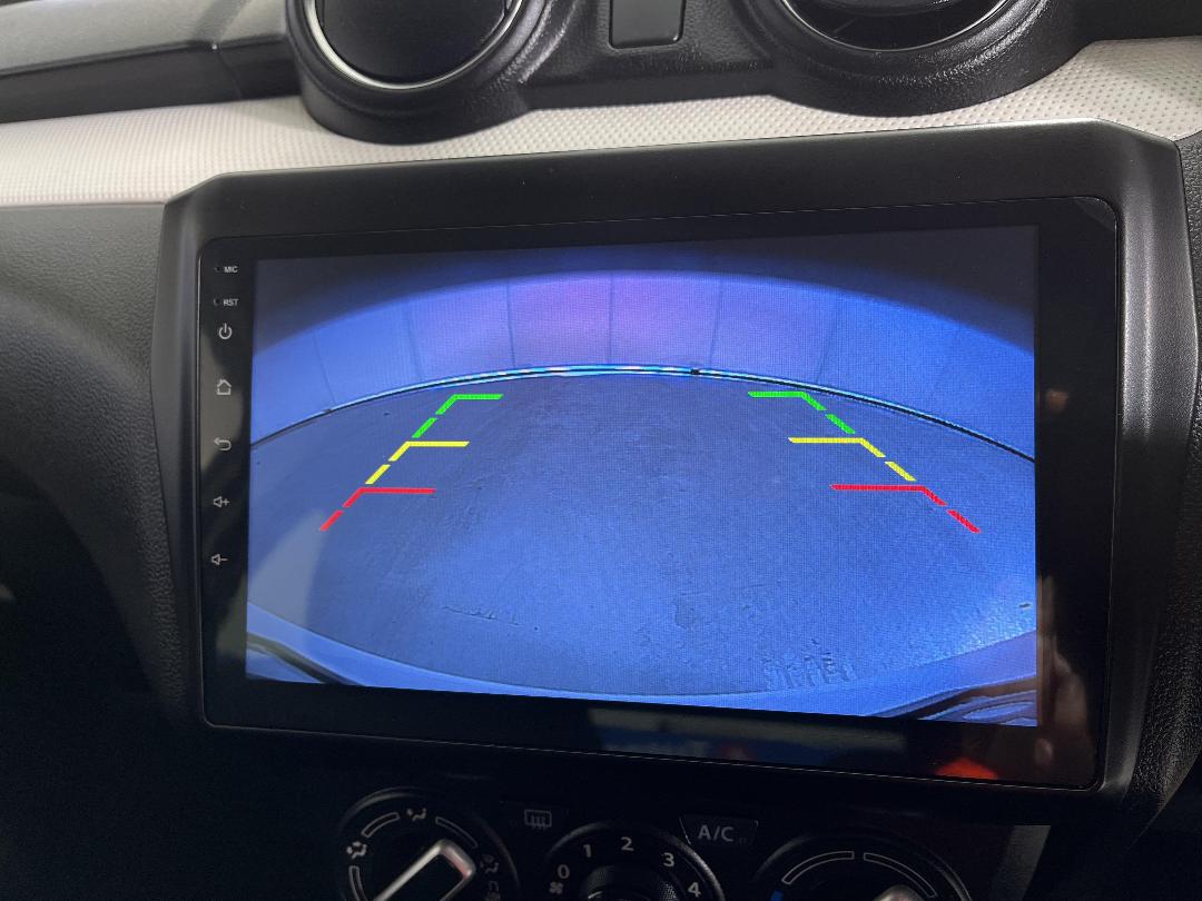 Photo '23' of Suzuki Swift