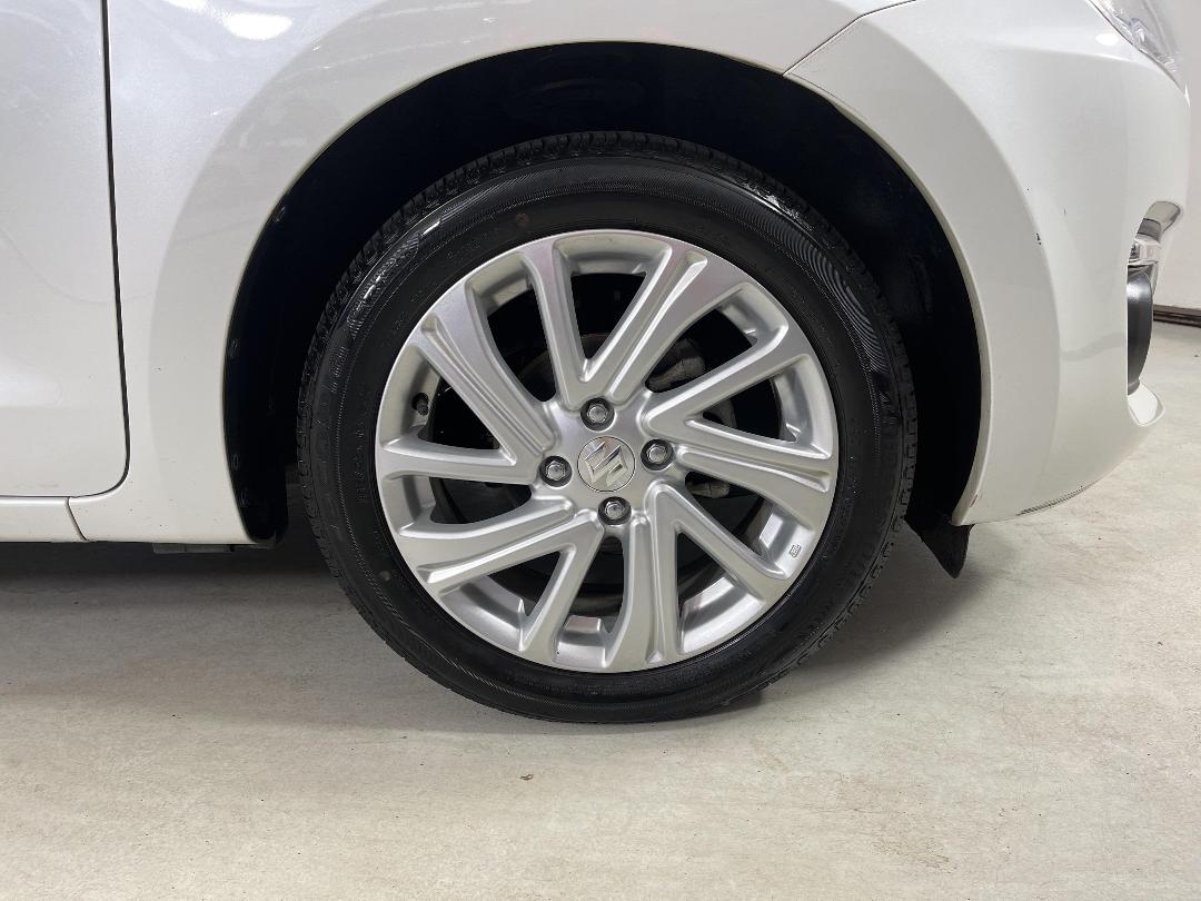 Photo '9' of Suzuki Swift