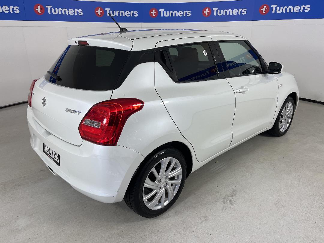 Photo '7' of Suzuki Swift