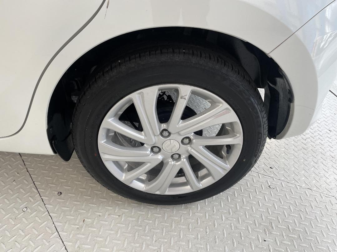 Photo '11' of Suzuki Swift