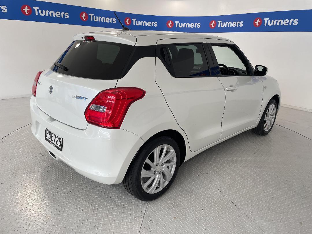 Photo '7' of Suzuki Swift