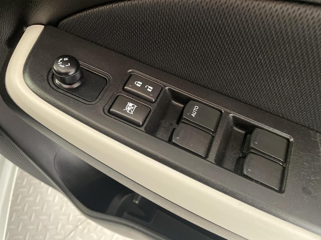 Photo '23' of Suzuki Swift