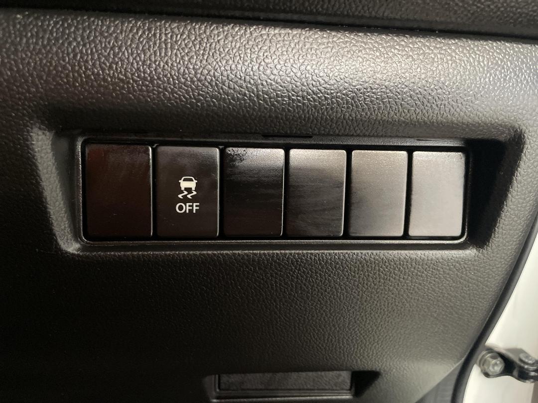 Photo '24' of Suzuki Swift