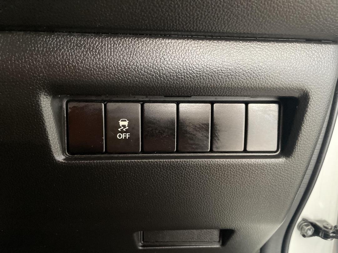 Photo '24' of Suzuki Swift