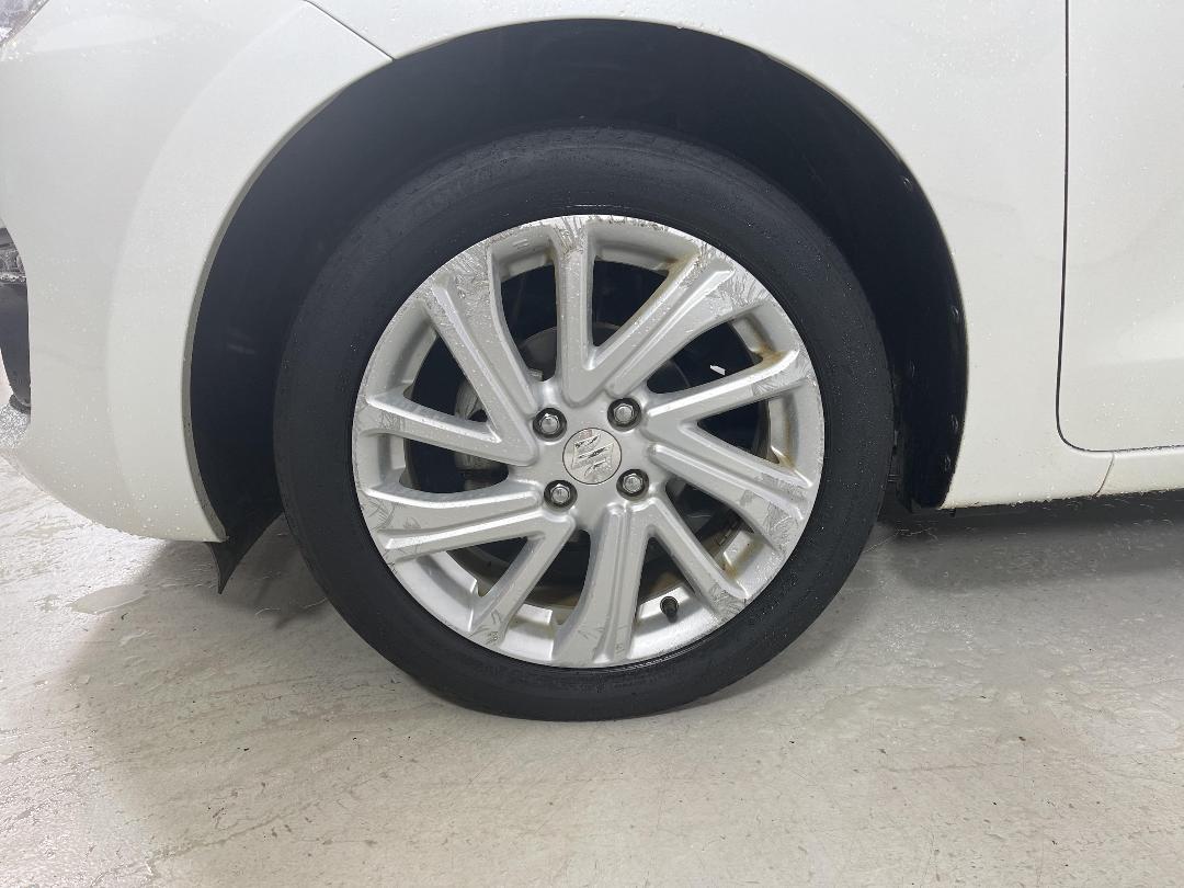 Photo '10' of Suzuki Swift