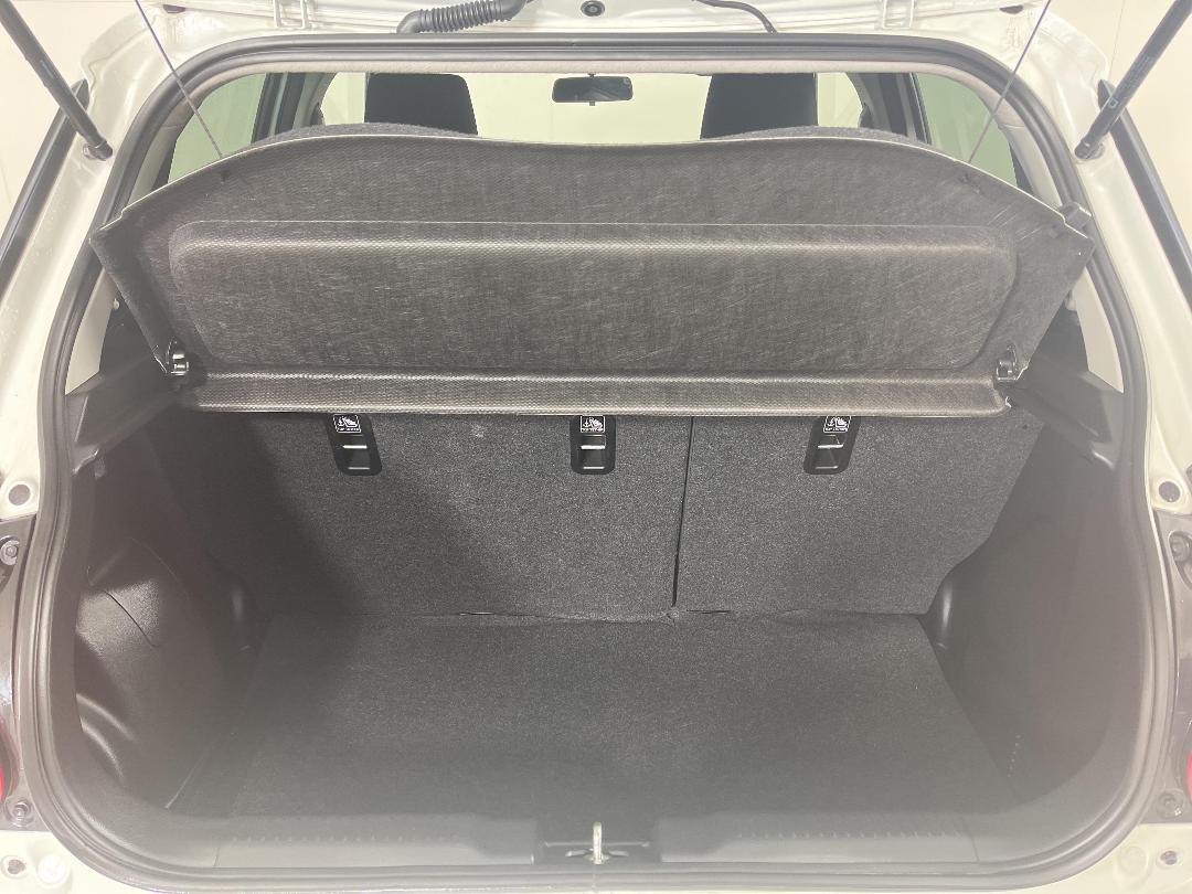 Photo '14' of Suzuki Swift