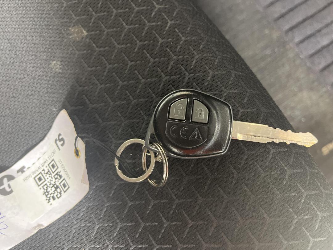 Photo '22' of Suzuki Swift