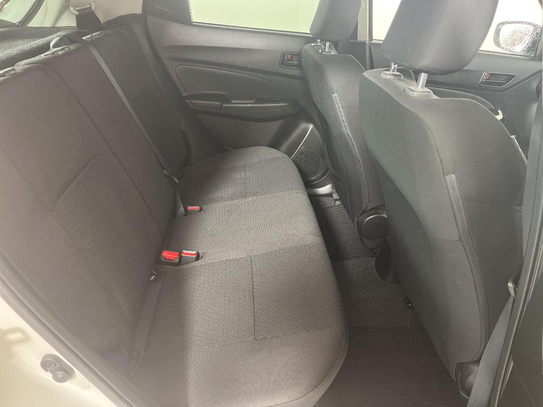 Photo '20' of Suzuki Swift