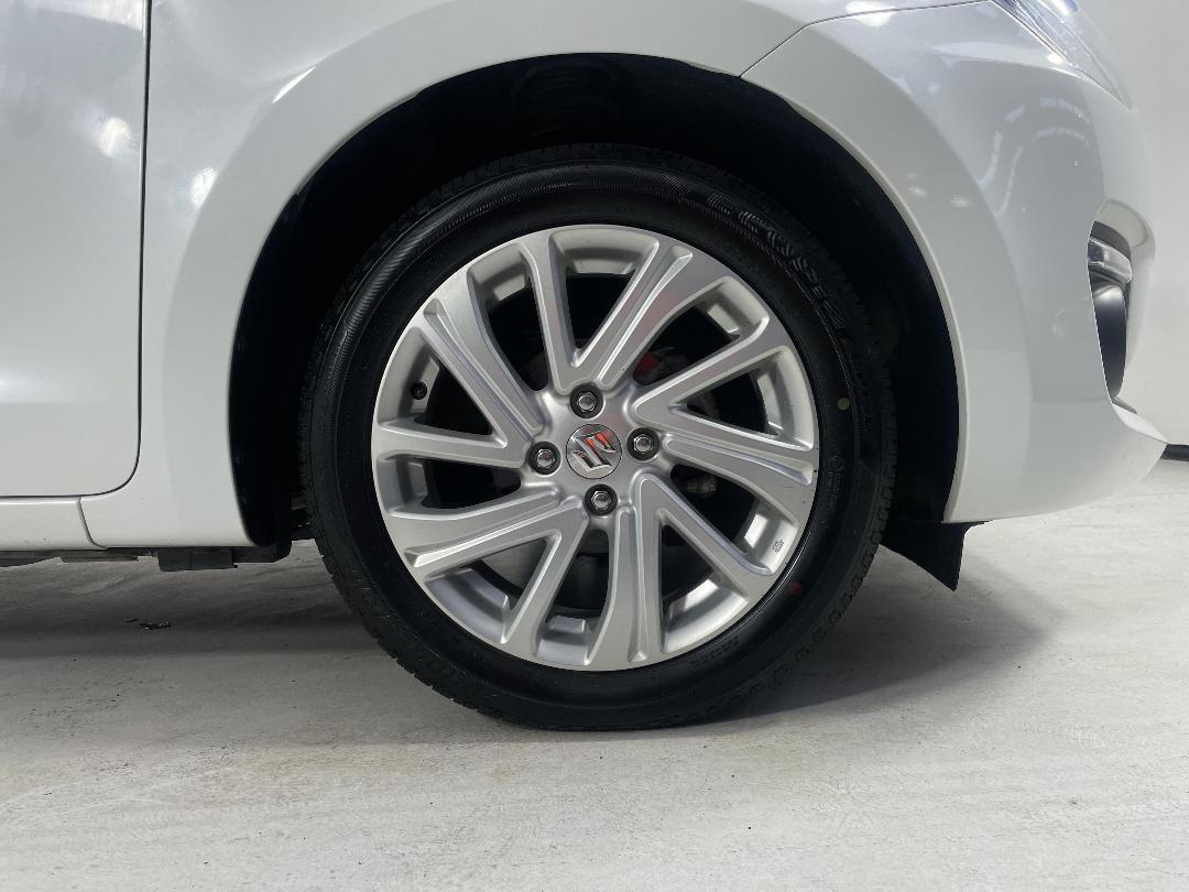 Photo '9' of Suzuki Swift Photo '9' of Suzuki Swift