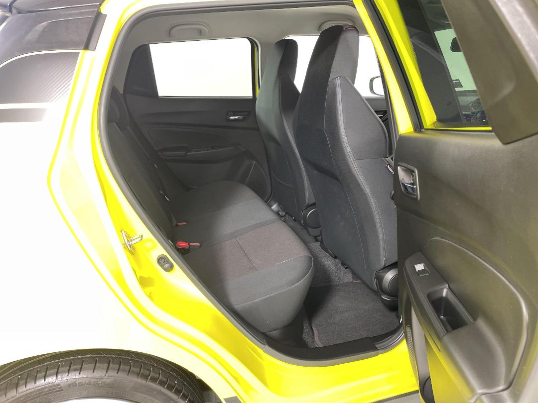 Photo '20' of Suzuki Swift