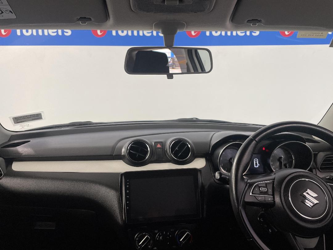 Photo '17' of Suzuki Swift