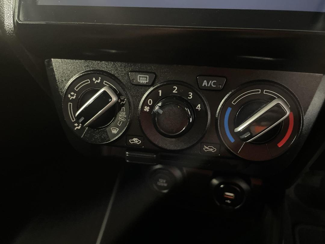 Photo '30' of Suzuki Swift