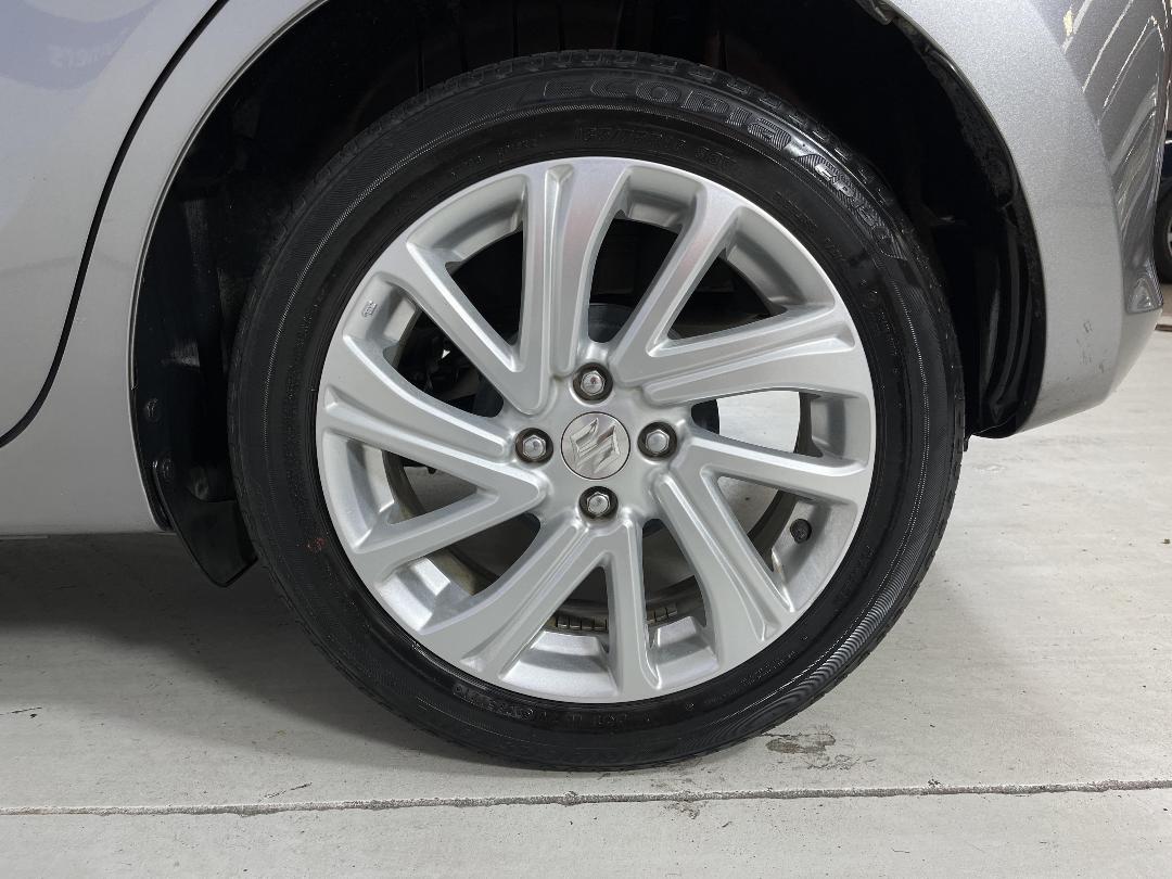 Photo '11' of Suzuki Swift