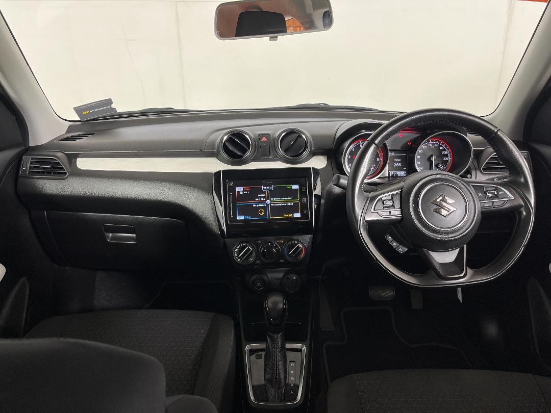 Photo '17' of Suzuki Swift