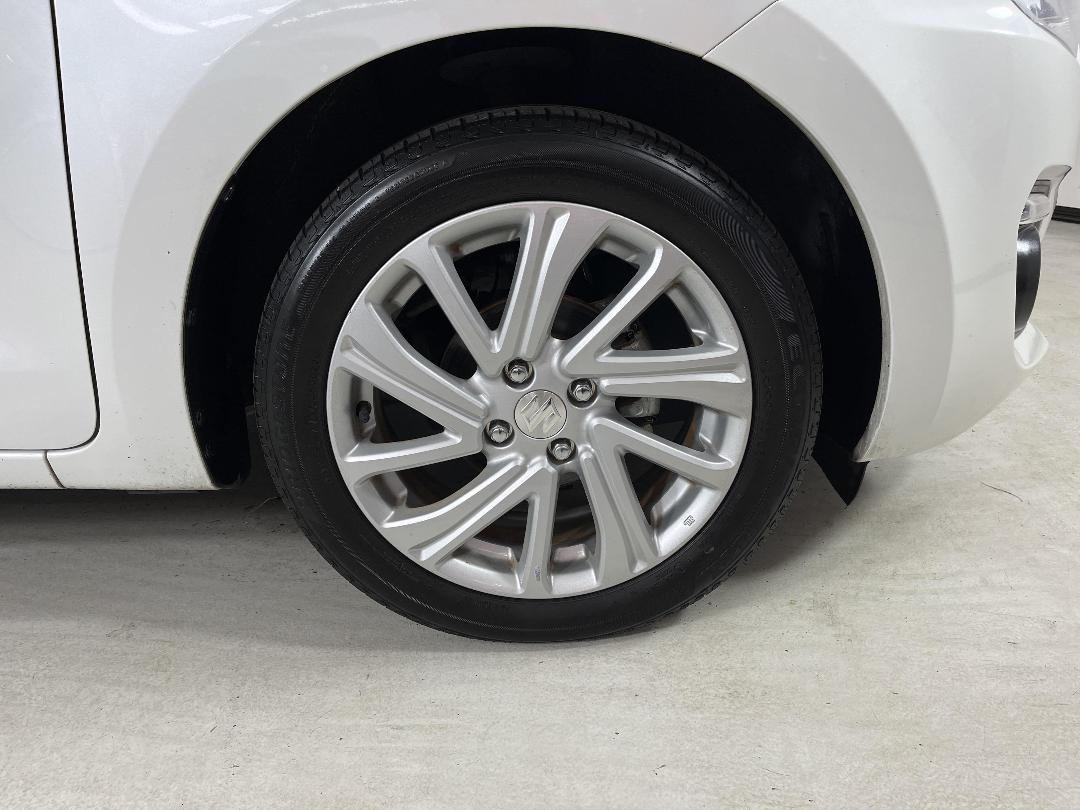 Photo '9' of Suzuki Swift