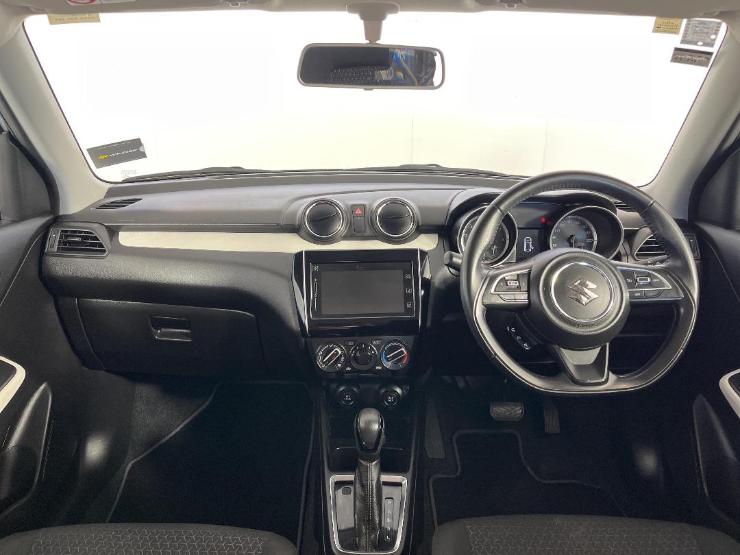 Photo '17' of Suzuki Swift