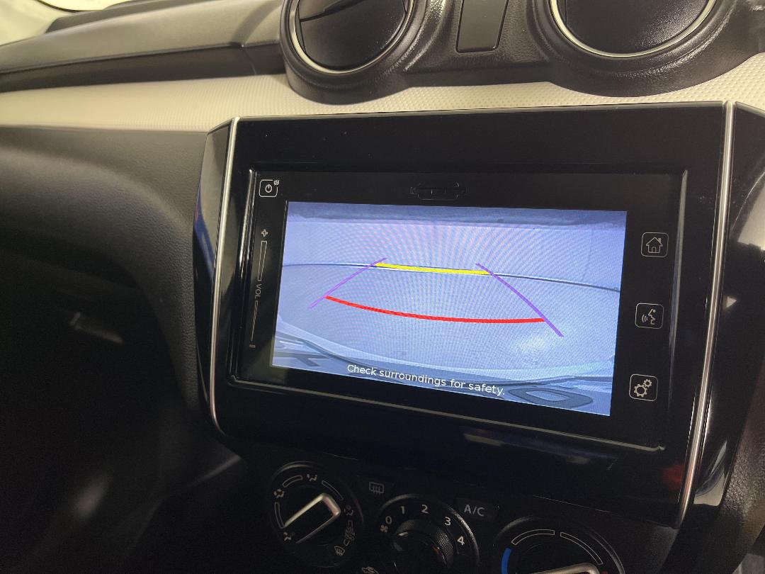 Photo '23' of Suzuki Swift