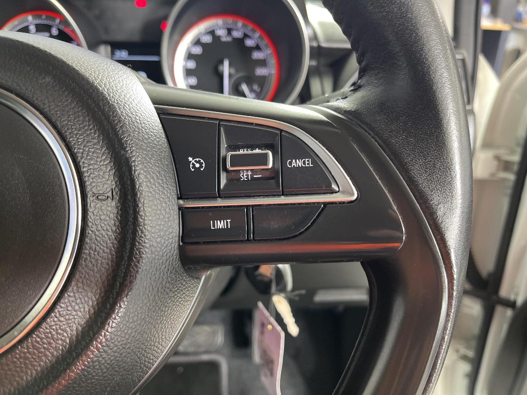 Photo '25' of Suzuki Swift