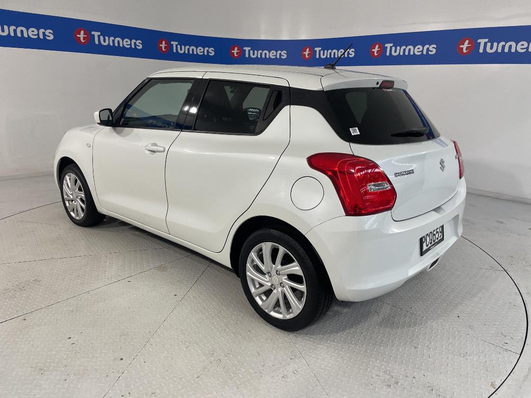 Photo '5' of Suzuki Swift Photo '5' of Suzuki Swift