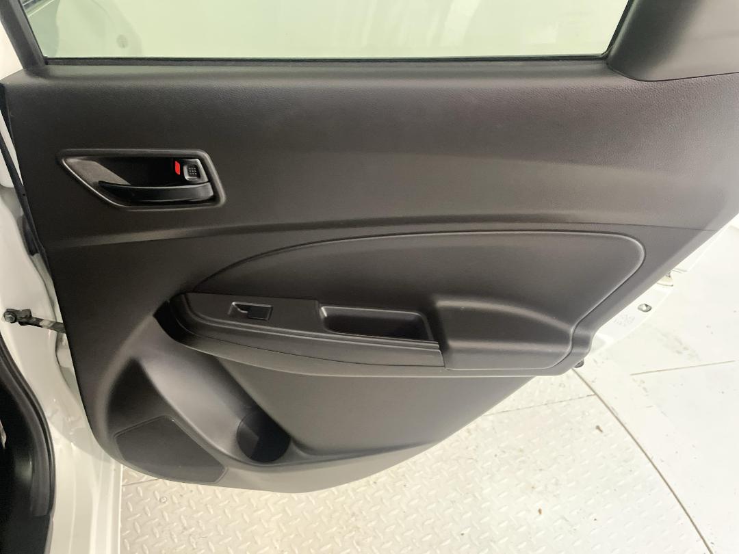 Photo '19' of Suzuki Swift Photo '19' of Suzuki Swift