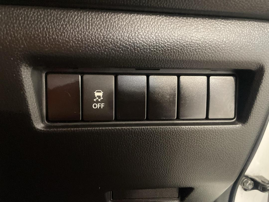 Photo '24' of Suzuki Swift Photo '24' of Suzuki Swift