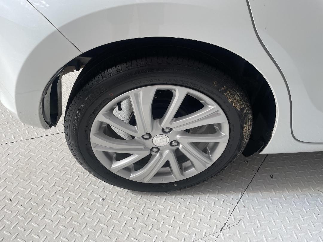 Photo '12' of Suzuki Swift Photo '12' of Suzuki Swift