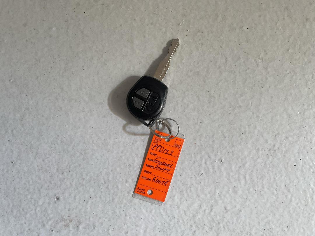 Photo '22' of Suzuki Swift Photo '22' of Suzuki Swift