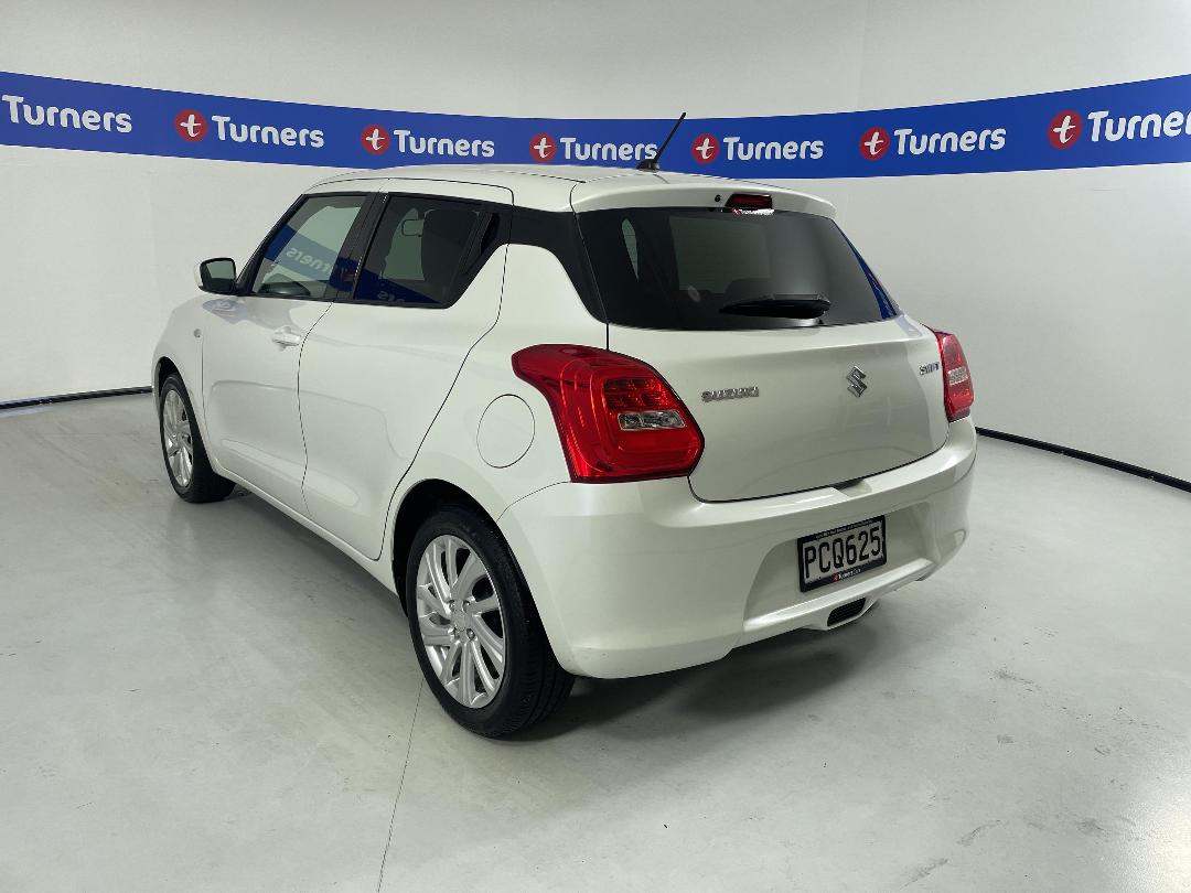 Photo '5' of Suzuki Swift Photo '5' of Suzuki Swift