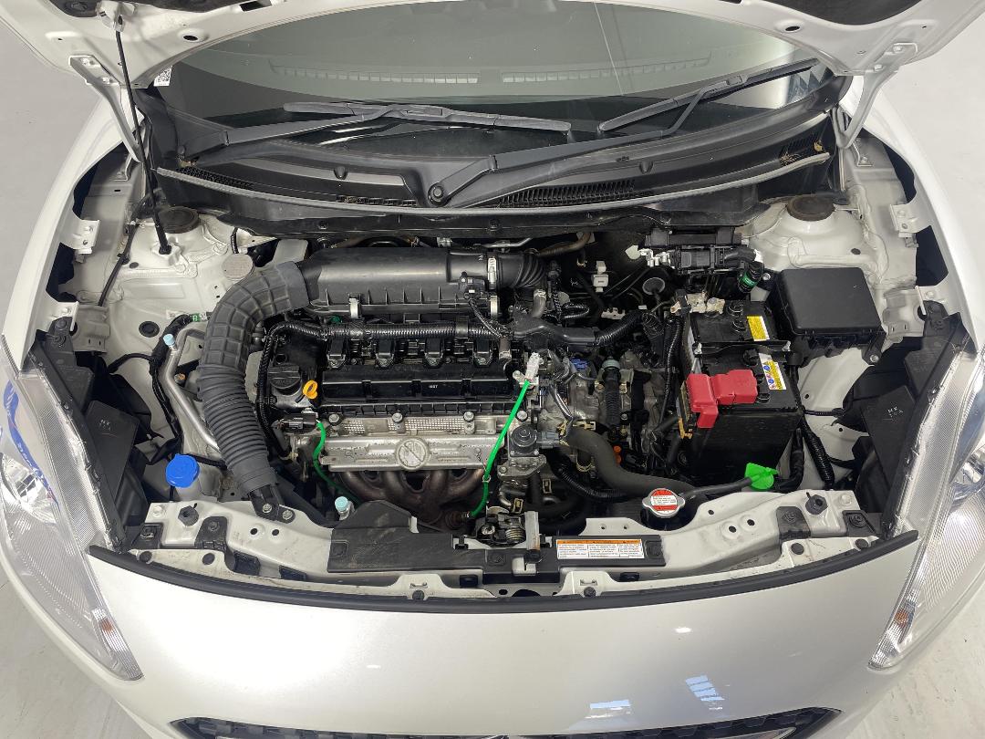 Photo '13' of Suzuki Swift Photo '13' of Suzuki Swift