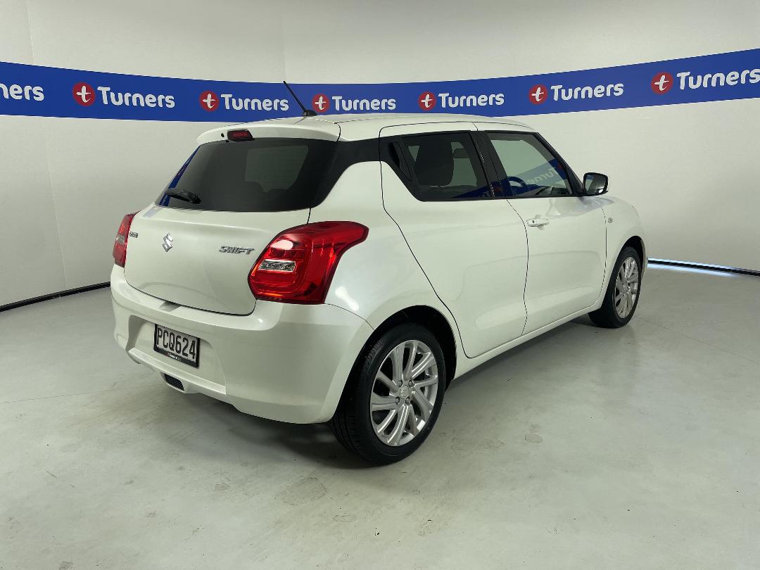 Photo '7' of Suzuki Swift Photo '7' of Suzuki Swift