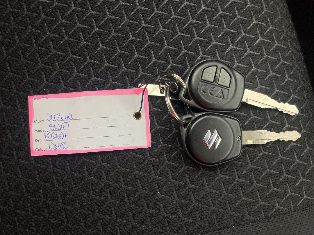 Photo '22' of Suzuki Swift Photo '22' of Suzuki Swift