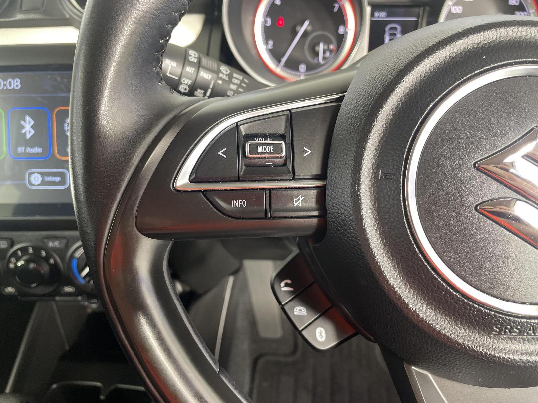 Photo '23' of Suzuki Swift Photo '23' of Suzuki Swift