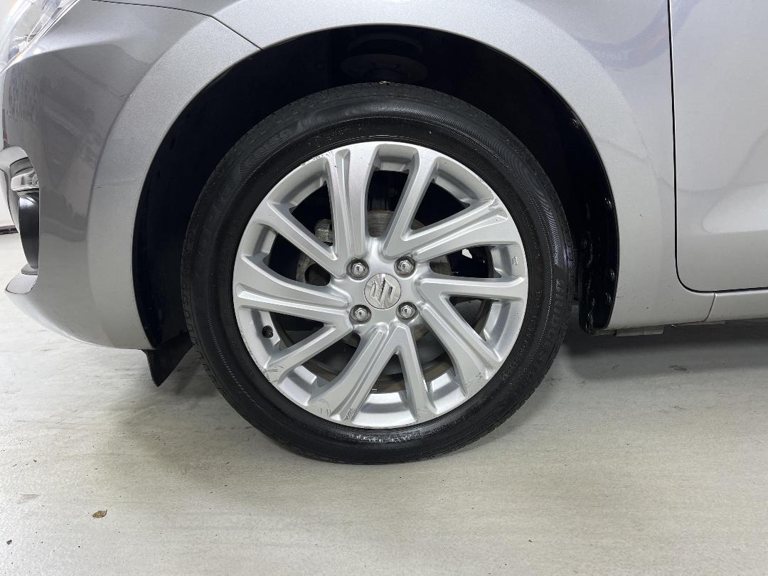 Photo '10' of Suzuki Swift