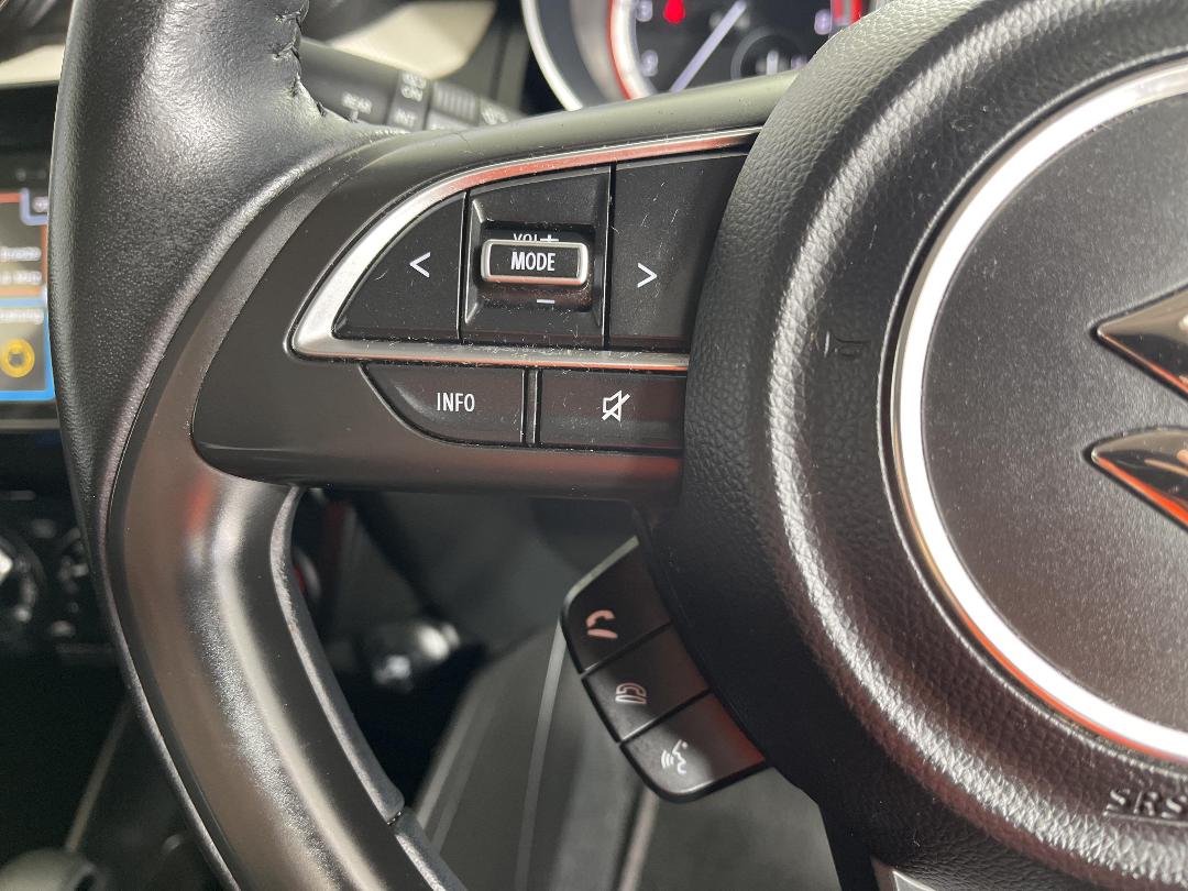 Photo '24' of Suzuki Swift