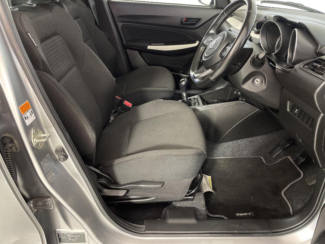 Photo '16' of Suzuki Swift Photo '16' of Suzuki Swift