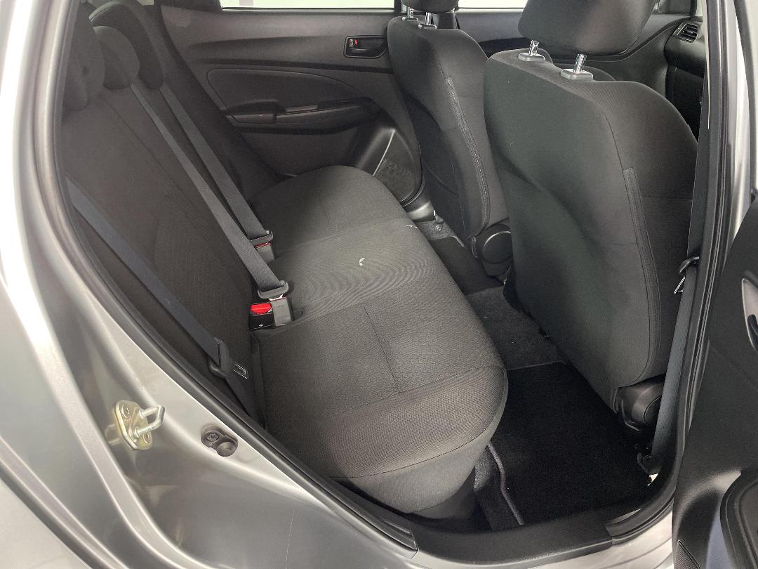 Photo '20' of Suzuki Swift Photo '20' of Suzuki Swift