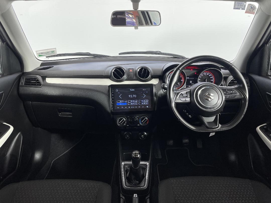 Photo '17' of Suzuki Swift Photo '17' of Suzuki Swift