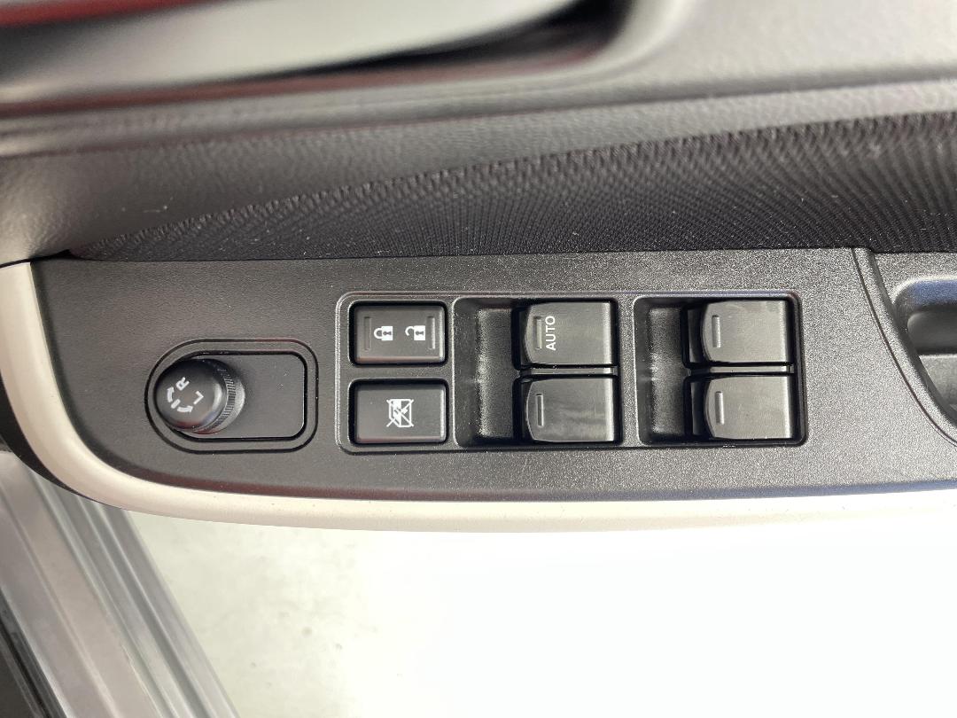 Photo '23' of Suzuki Swift Photo '23' of Suzuki Swift