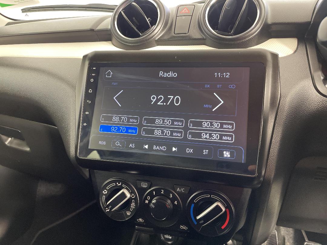 Photo '24' of Suzuki Swift Photo '24' of Suzuki Swift