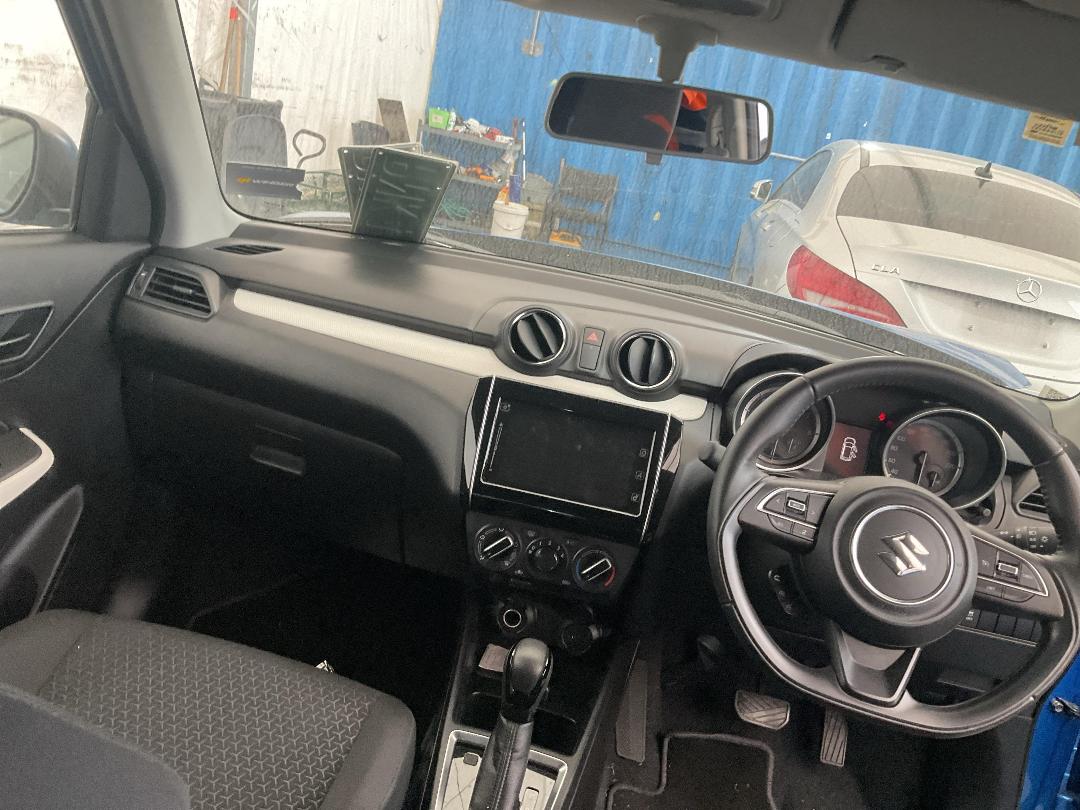 Photo '21' of Suzuki Swift GL