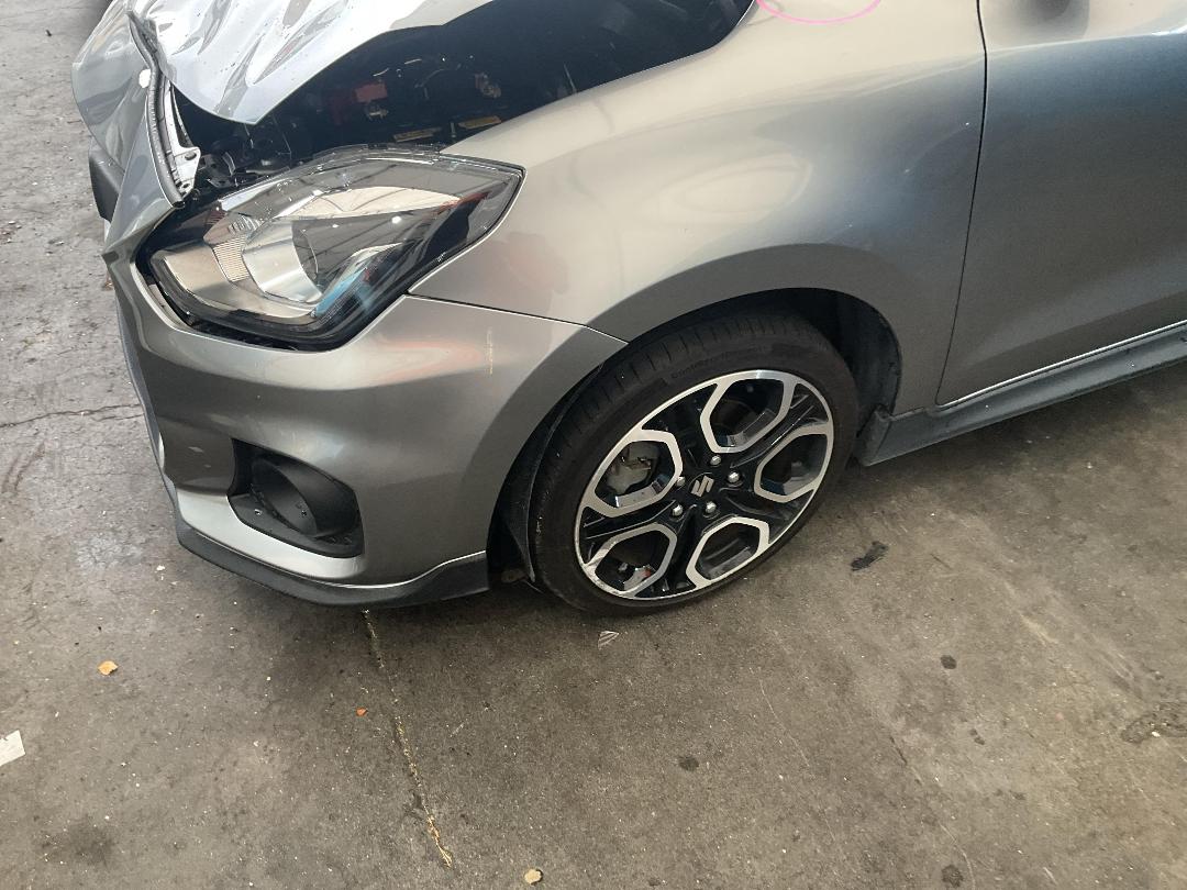 Photo '6' of Suzuki Swift Sport